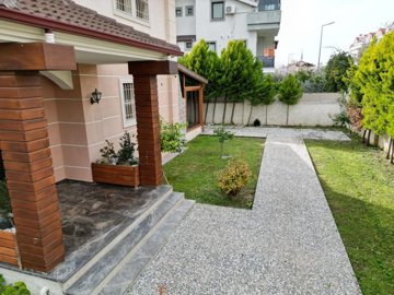 Exterior 4