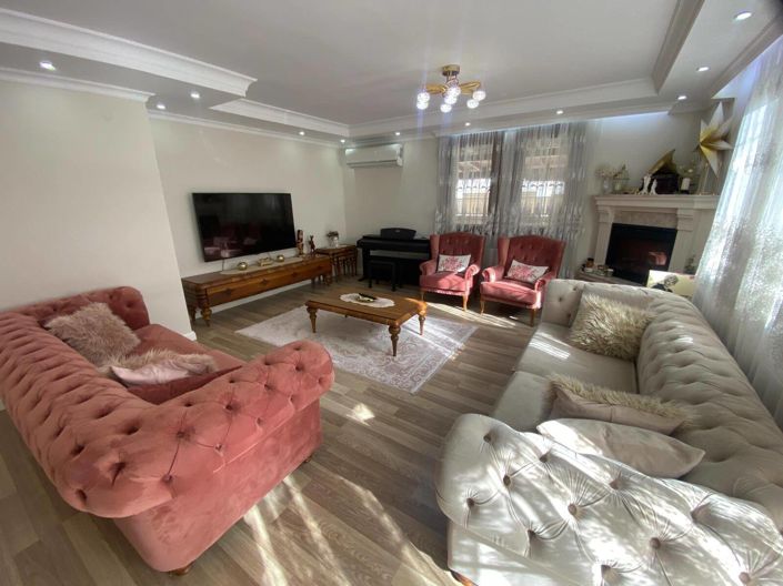 Image No.5-5 Bed House/Villa for sale