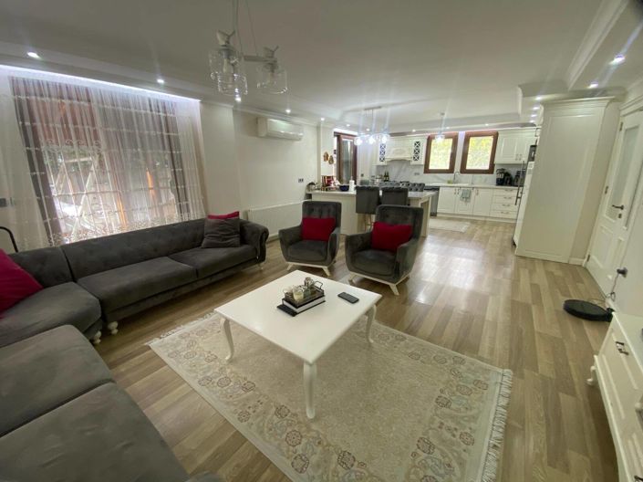 Image No.9-5 Bed House/Villa for sale