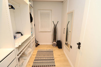 Interior 11