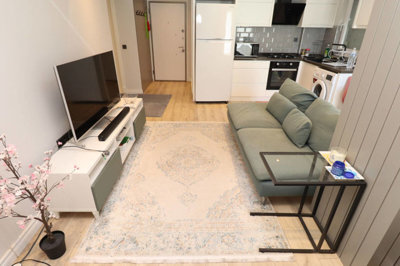 Interior 2