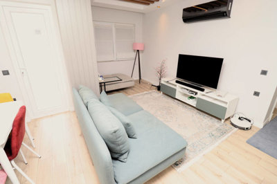 Interior 3
