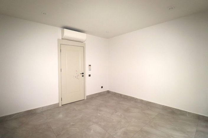Image No.23-6 Bed House/Villa for sale