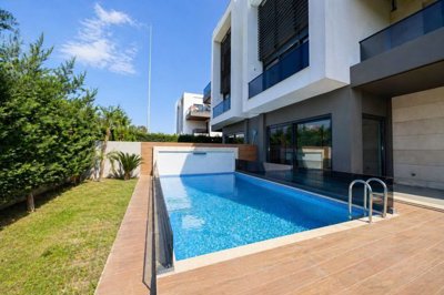 Exterior 4