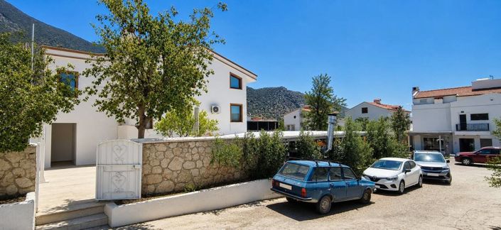 Image No.8-2 Bed House/Villa for sale