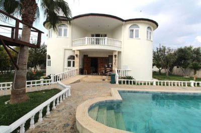 Exterior 1