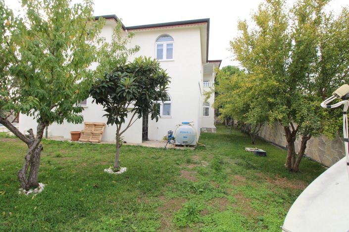 Image No.5-9 Bed House/Villa for sale