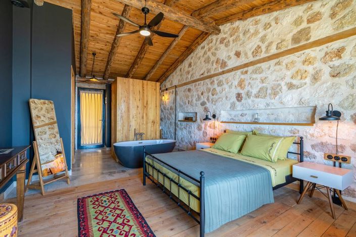 Image No.14-8 Bed House/Villa for sale