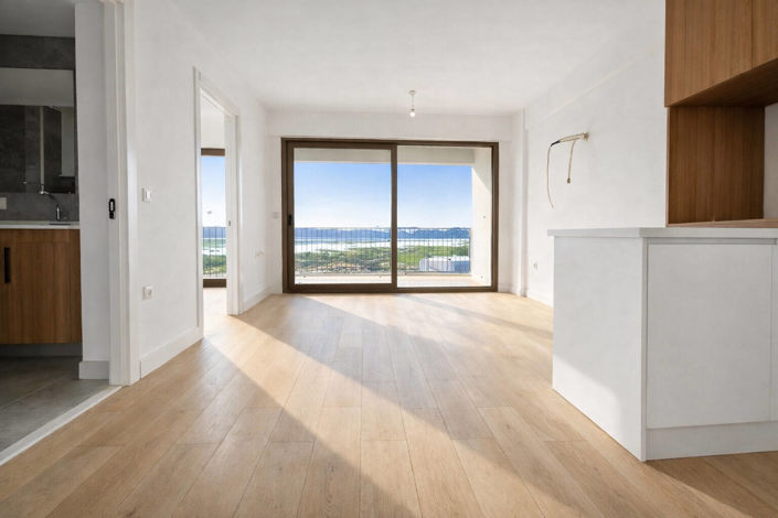 Image No.12-2 Bed Apartment for sale