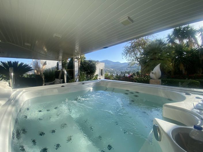 Image No.10-6 Bed House/Villa for sale