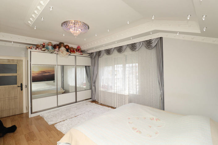 Image No.15-5 Bed Apartment for sale