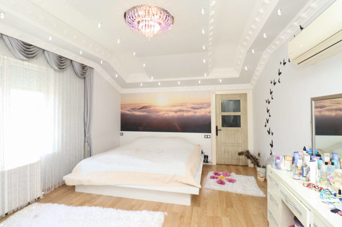 Image No.16-5 Bed Apartment for sale