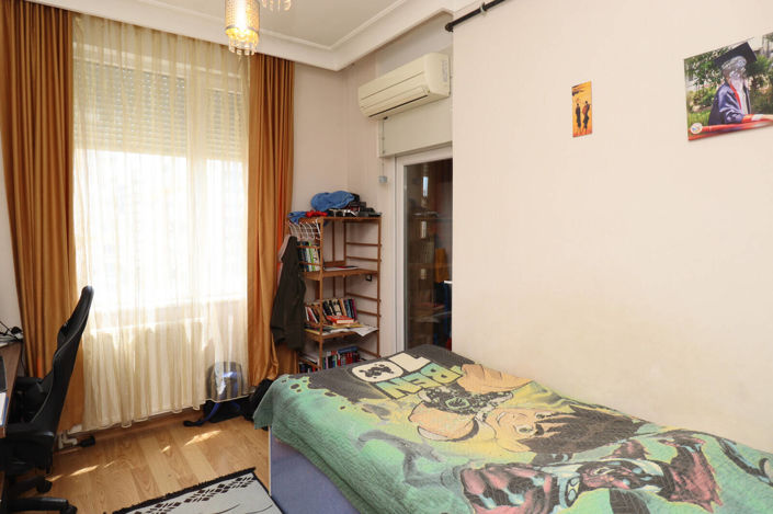 Image No.18-5 Bed Apartment for sale