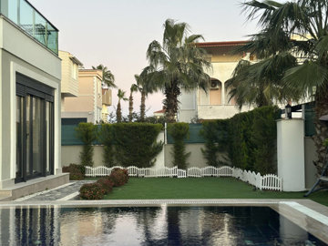 Exterior 5