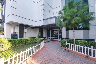 Exterior 13