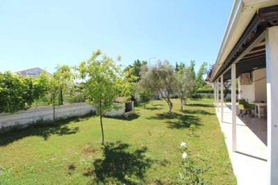 Exterior 5