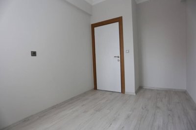 Interior 6