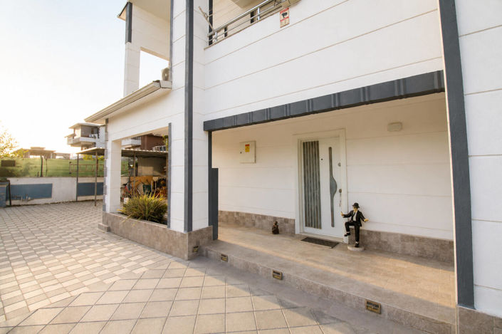 Image No.10-4 Bed House/Villa for sale