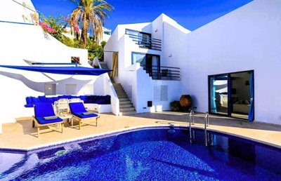 Exterior 4