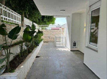 Exterior 6