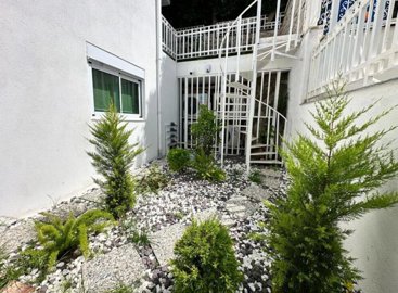 Exterior 8