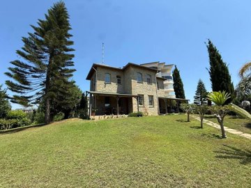 Exterior 2