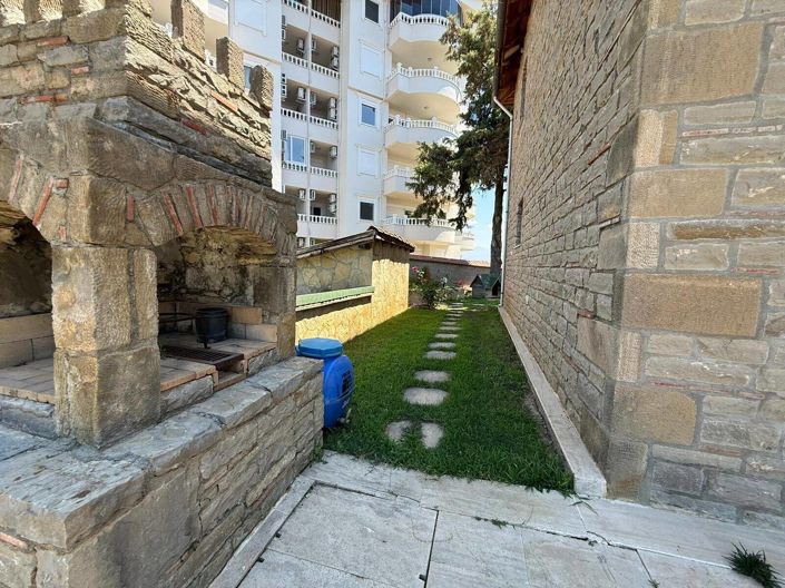 Image No.6-5 Bed House/Villa for sale