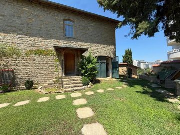 Exterior 7