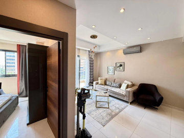 Interior 6