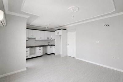 Interior 4