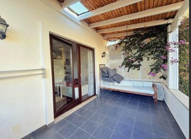 Exterior 6