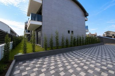 Exterior 5