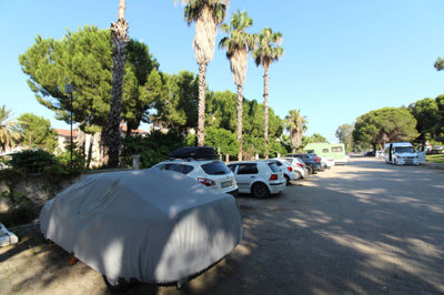 Exterior 14
