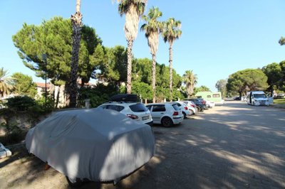 Exterior 14