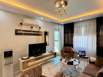Interior 4