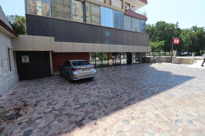 Exterior 4