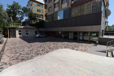 Exterior 5