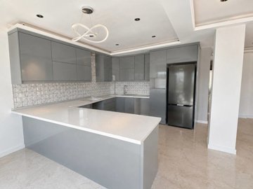 Interior 8