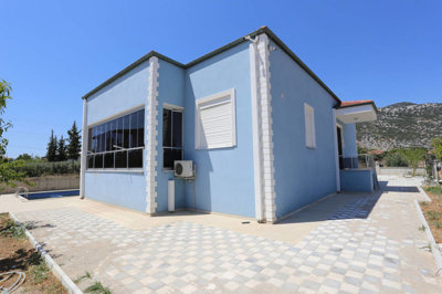 Exterior 6