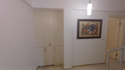 Interior 10