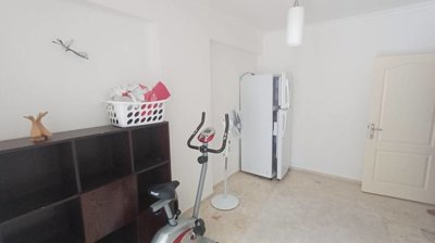 Interior 13