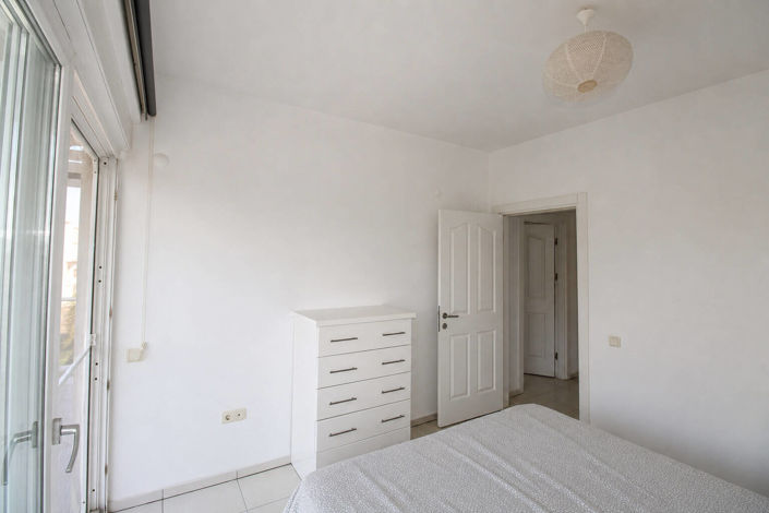 Image No.24-4 Bed Apartment for sale
