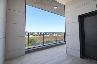 Interior 10