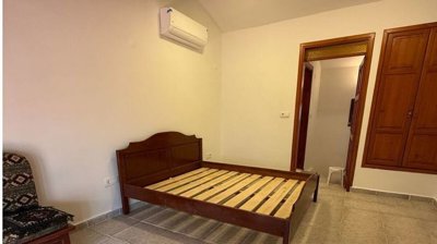 Interior 4