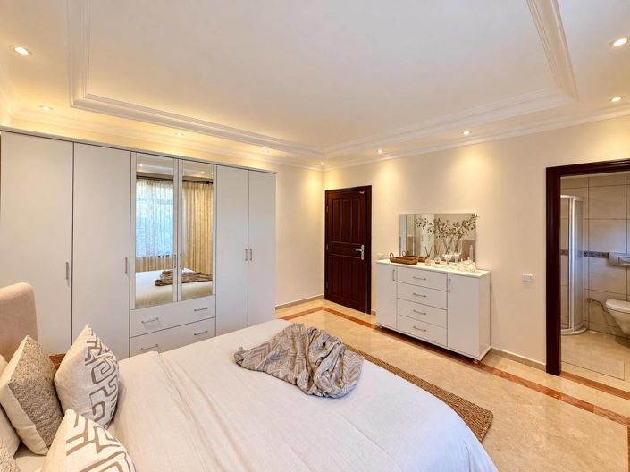 Image No.54-4 Bed House/Villa for sale