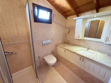 Interior 11