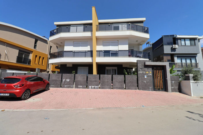 Image No.11-3 Bed Apartment for sale