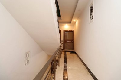Exterior 14