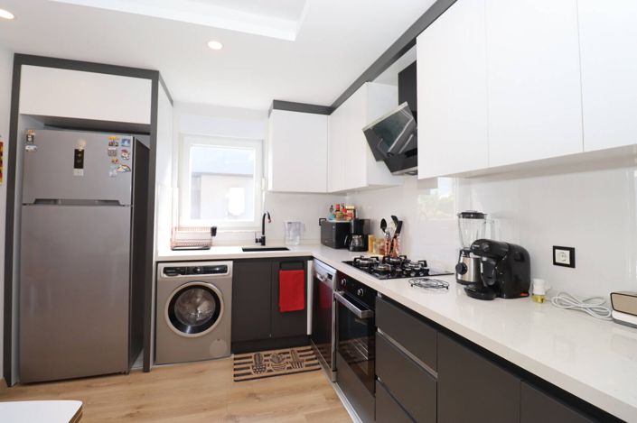 Image No.19-3 Bed Apartment for sale