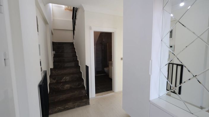 Image No.22-4 Bed Apartment for sale